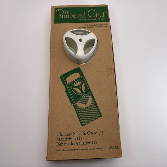 The Pampered Chef Ultimate Slice & Grate - Picture 5 of 7